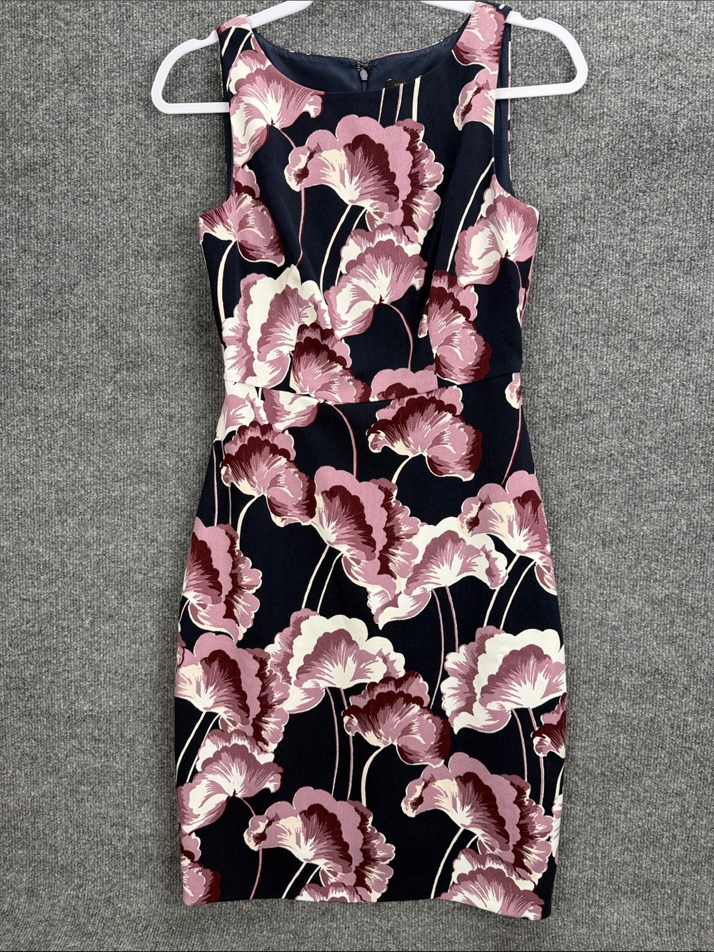 Ann Taylor Women’s Navy Floral Sheath Dress in Mauve and White Size 2 NWOT